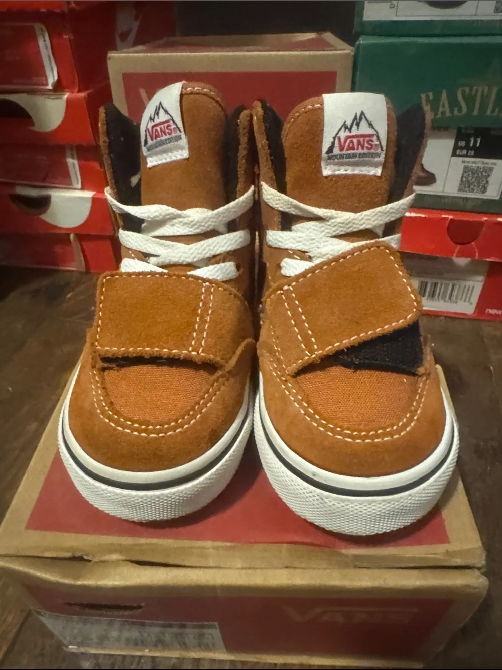 Vans Kids High-Top Sneakers in Brown Suede with White Laces